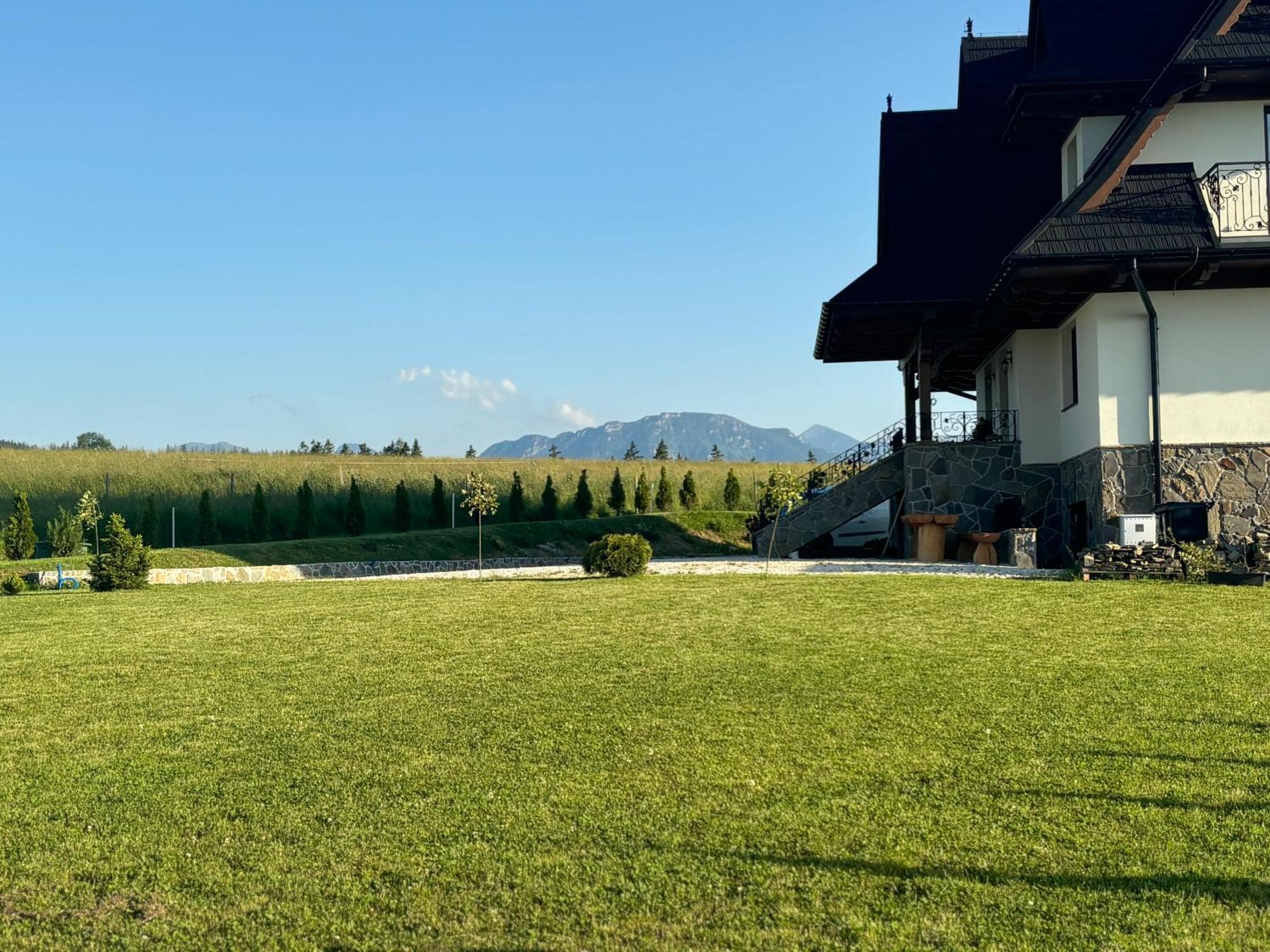 Jedla Apartments Dzianisz Bagian luar foto