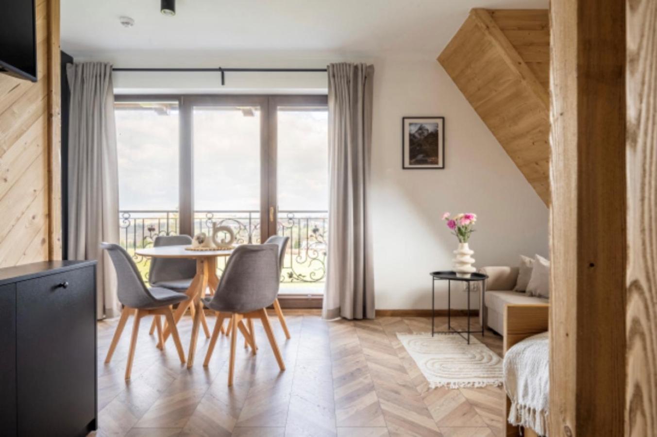 Jedla Apartments Dzianisz Bagian luar foto